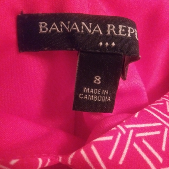 Banana Republic V-Neck Pleated Dress - Picture 5 of 5